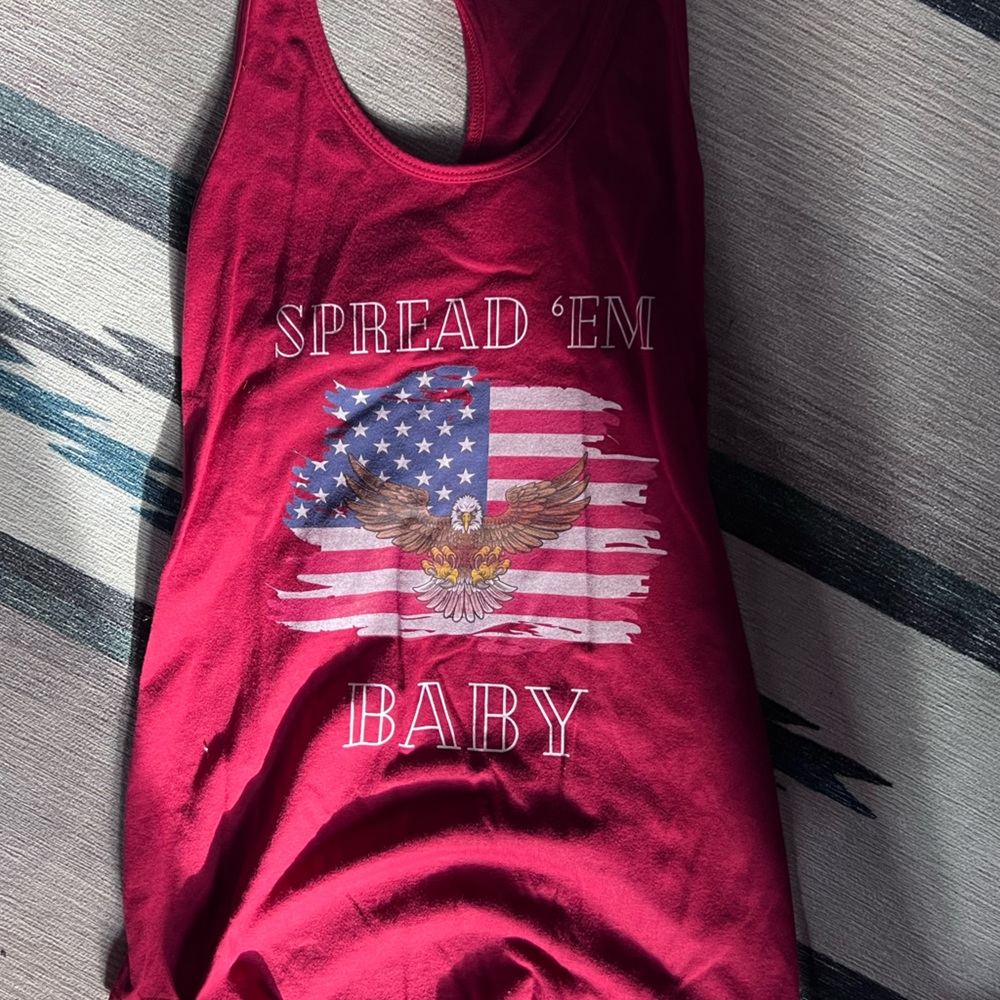 Graphic tank
